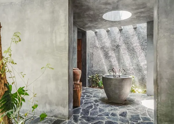 Romantic Garden W Private Pool Access