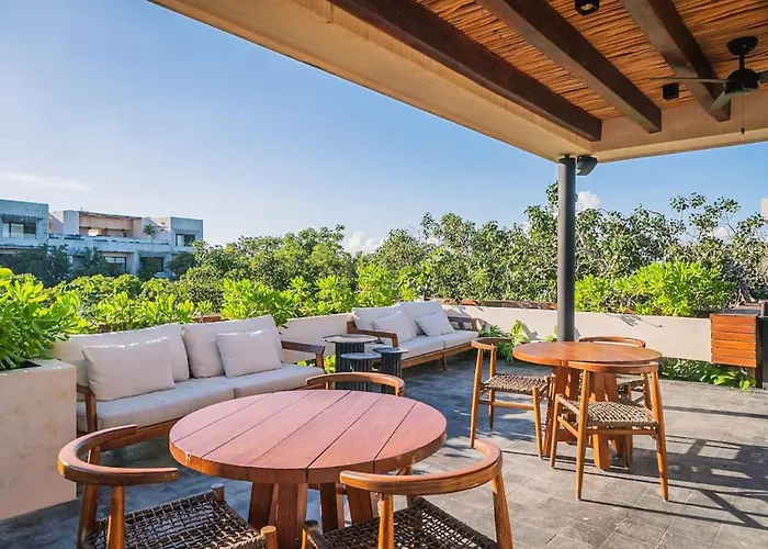 Apartment Romantic Garden W Private Pool Access